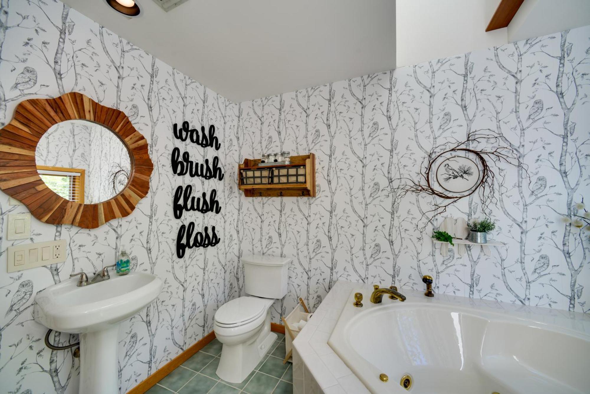 Wilmington Retreat With Deck, Lake Views And Game Room Kültér fotó