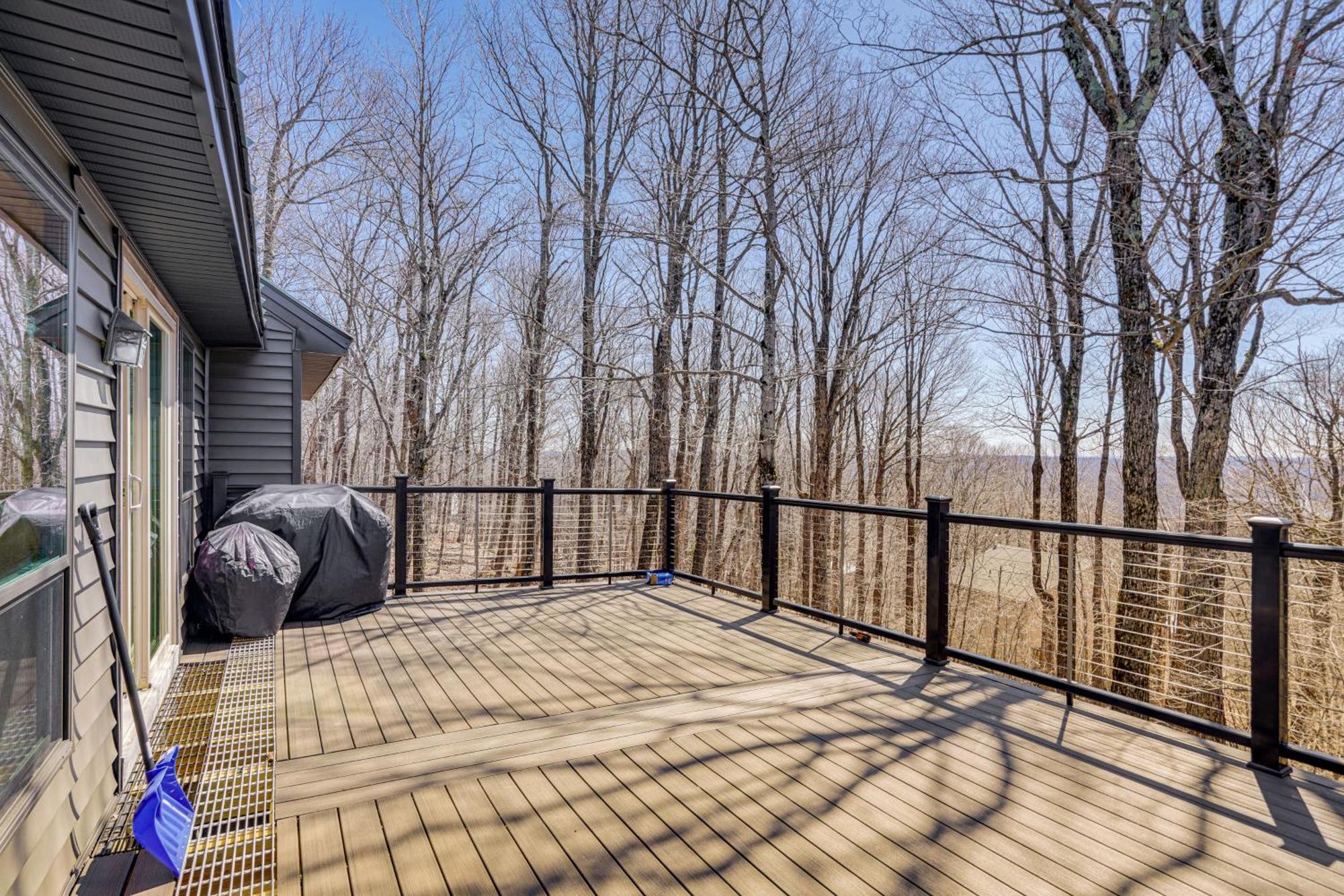 Wilmington Retreat With Deck, Lake Views And Game Room Kültér fotó